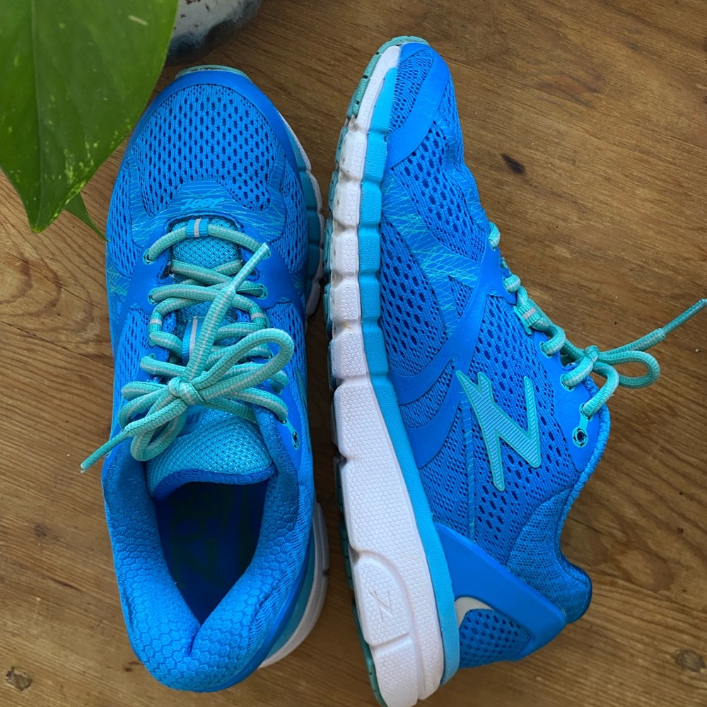 Running Shoes